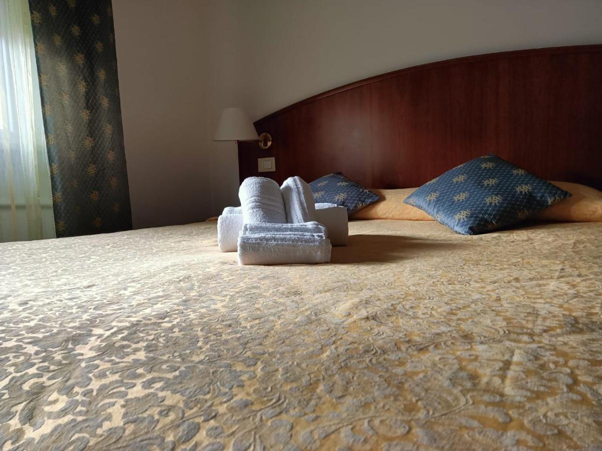 Domus Cesena Otel Dış mekan fotoğraf
